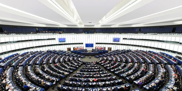 Parlamentul European cere un embargo total asupra importurilor de energie din Rusia jpeg