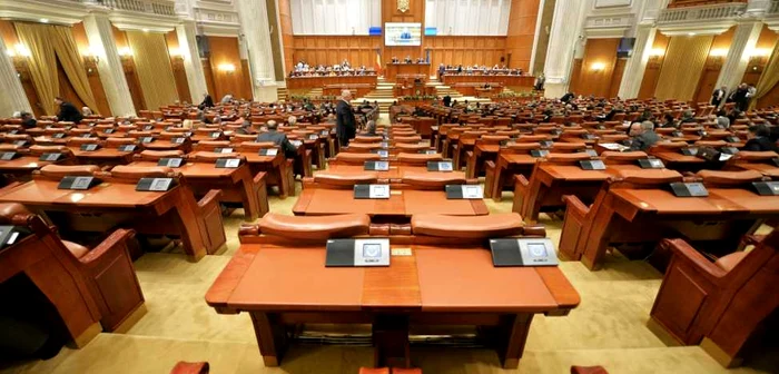 Glume pe seama modului cum se face politică în România