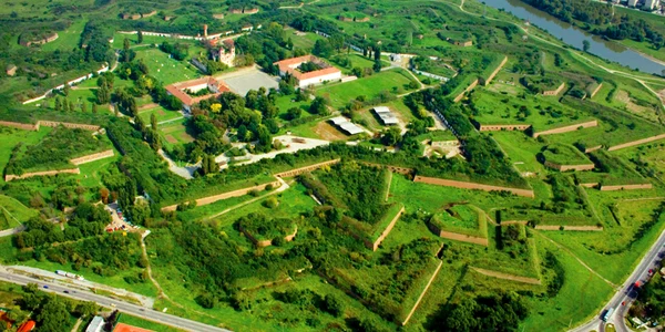 Cetatea Aradului jpg