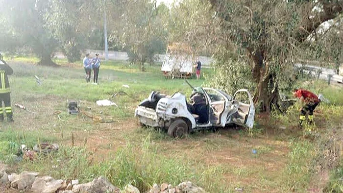 
    UNGARIA – 22 septembrie – 13 răniţi, 2 în stare gravăFoto: DELMAGYAR.HU  