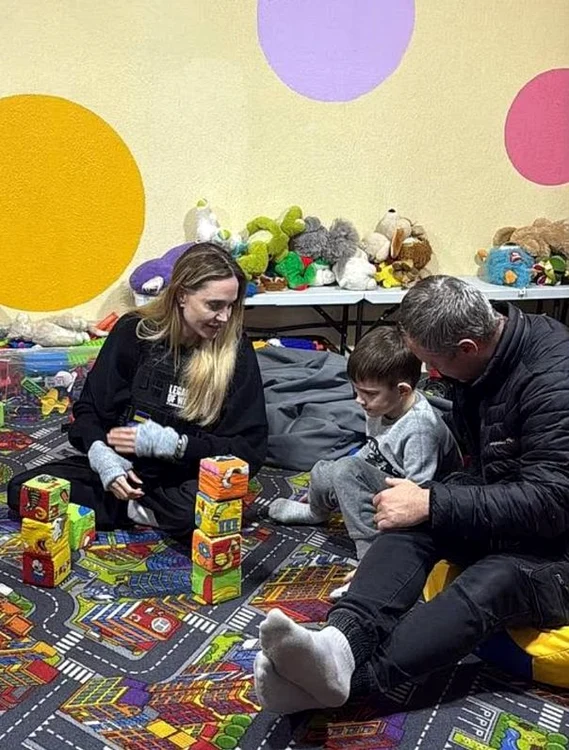 Angelina Jolie a vizitat mai multe unități spitalicești (Foto: X)