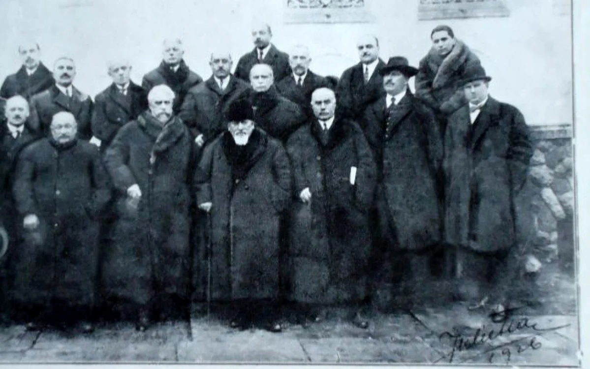 Decizia care a schimbat datele istoriei a fost luată de Consiliul de Miniştri condus de Ion I. C. Brătianu