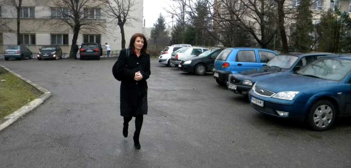 Consilierul local Cătălina Bozianu a ieşit de la DNA destul de liniştită. FOTO Dana Mihai