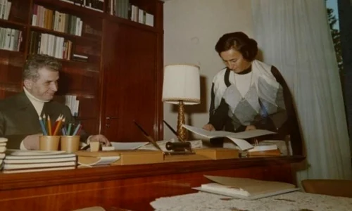 O poezie de Nicolae Ceauşescu, scrisă cu mânuţa lui jpeg