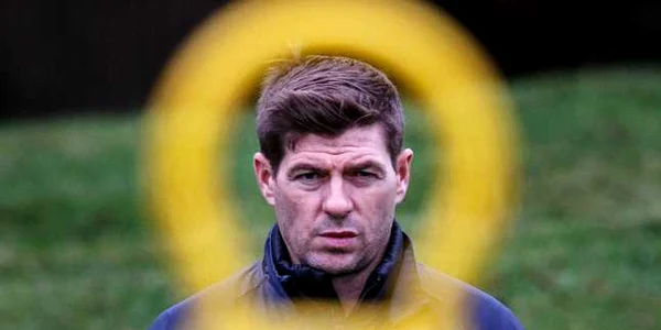 Imaginea Zilei / Managerul Steven Gerrard de la Rangers conduce sesiunea de antrenamente a echipei la Centrul de formare Hummel din Glasgow Marea Britanie FOTO EPA – EFE / Robert Perry / 29 nov 2018
