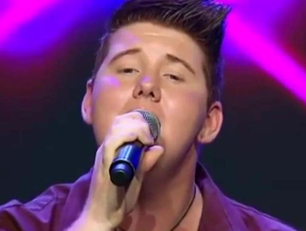 Nathaniel O'Brien, fost concurent al show-ului X-Factor, a decedat duminică în urma unui accident de maşină foto: captură video