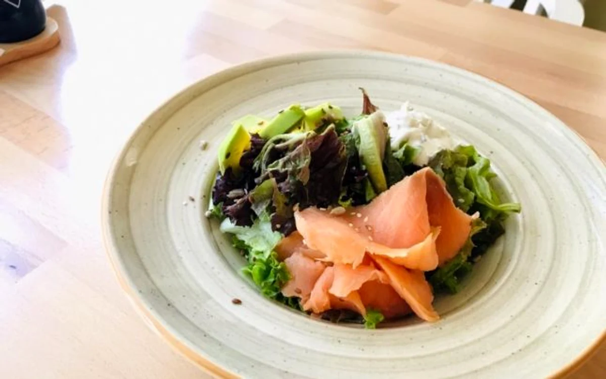 Salata de somon cu iaurt aromatizat FOTO: Chef Giovanni