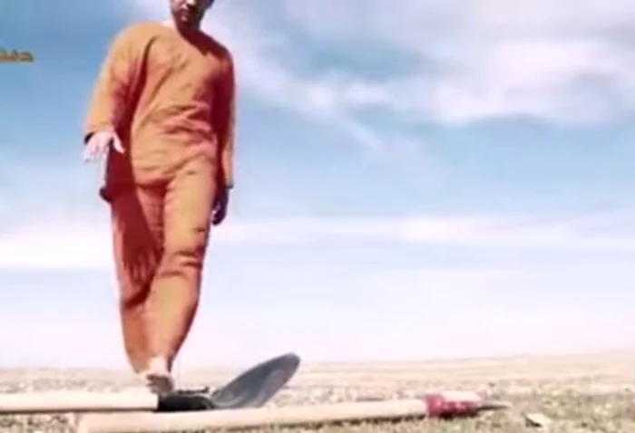 
    Bărbatul este suspectat că ar fi un spion sirianfoto: captură video  