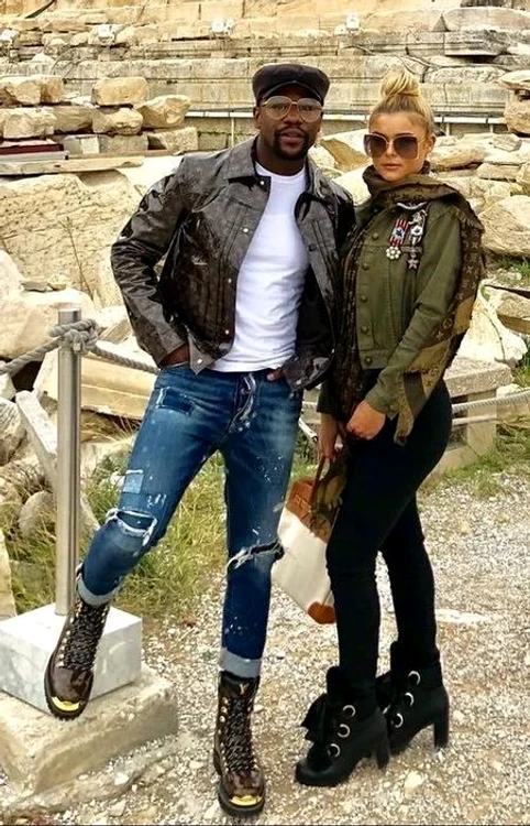 Floyd Mayweather iubește din nou 