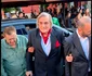 Dorel Vișan îl ajută pe Florin Piersic să urce treptele 