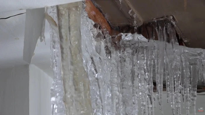 Un apartament din Quebec s-a transformat într-un castel de gheață FOTO: CTV News