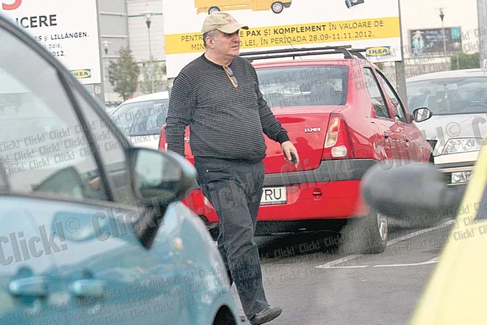 De la teatru, în drum spre casă,  Florin Călinescu a dat o fugă în  Băneasa, la un magazin de mobilă,  pentru a-şi cumpăra ceva util