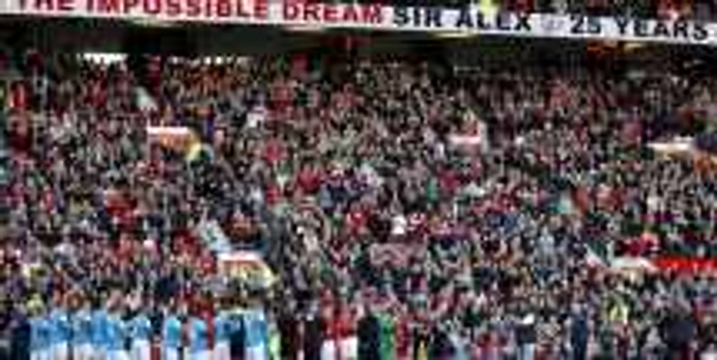 Manchester United joacă mereu cu stadionul plin
