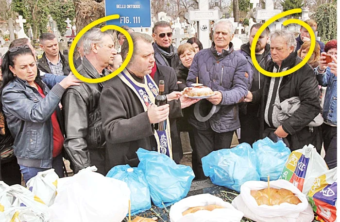 Cei doi fraţi ai lui Ion Dolănescu, la slujba din cimitir