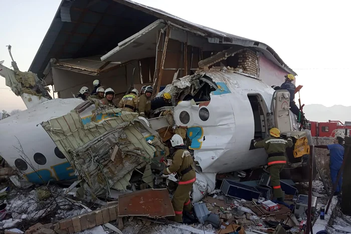 La bordul avionului de linie se aflau aproximativ 100 de persoanefoto: Profimedia