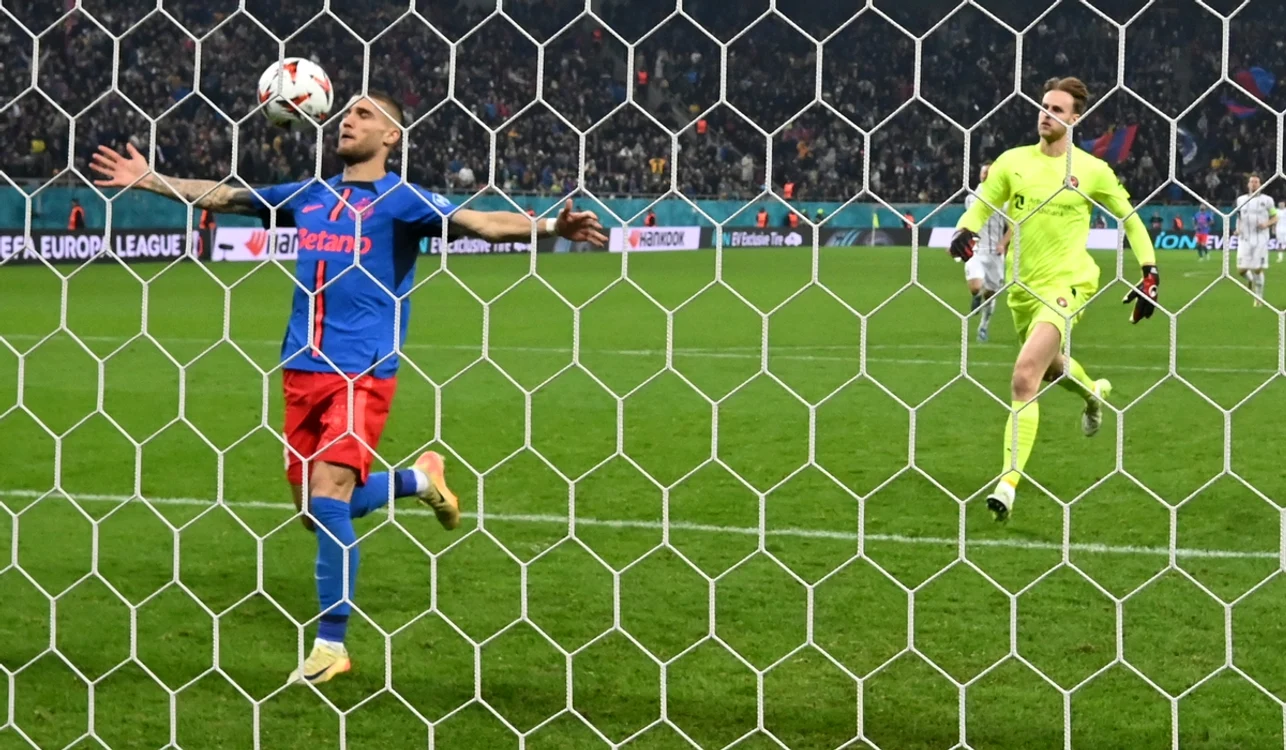 Daniel Bîrligea a înscris un gol cu pieptul (FOTO: Sportpictures)