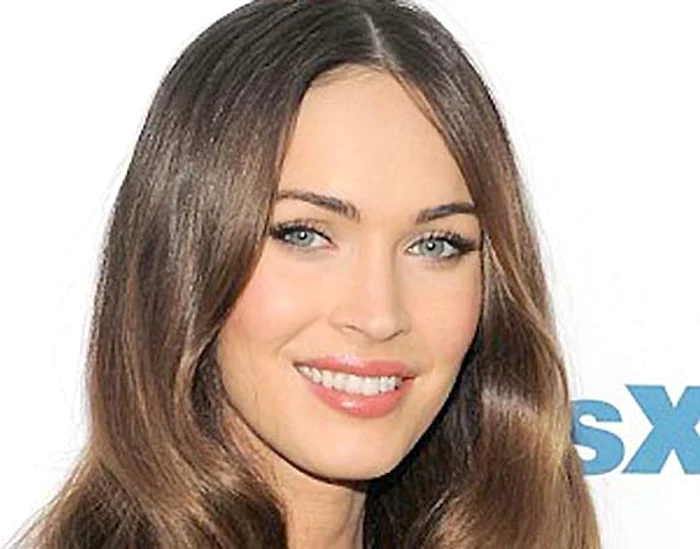 
    Divorţată recent, Megan Fox (29 de ani) a încins imaginaţia masculilor  