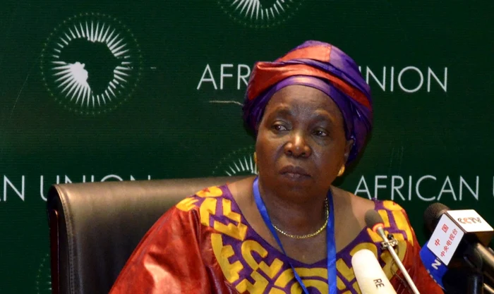 Preşedinta Uniunii Africane, Dlamini-Zuma, prima femeie care ocupă această funcţie