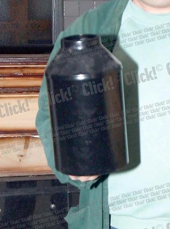 Sicriul a fost purtat de militari