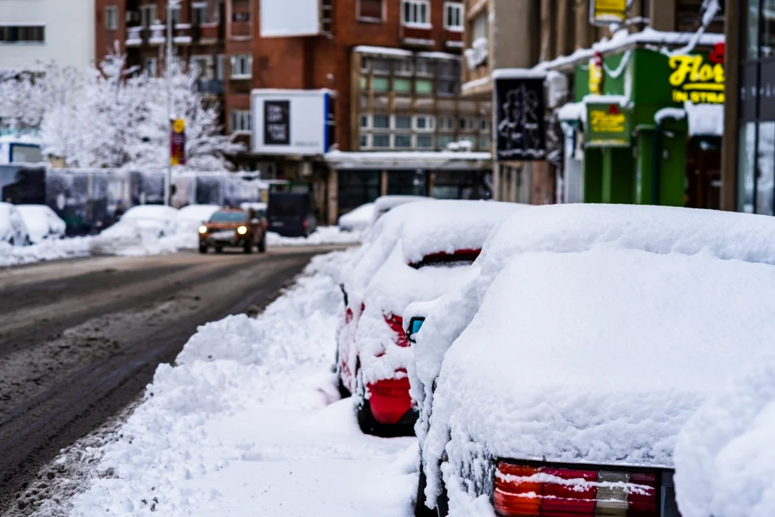 Romprest a notificat Primăria Sectorului 1 că nu va deszăpezi străzile în această iarnă din cauza datoriilor acumulate. Foto Shutterstock