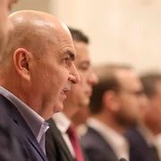 Reprezentanți ai PSD, PNL, USR, UDMR și ai minorităților naționale fac declarații de presă la finalul unei ședințe la Palatul Parlamentului, în București. FOTO Inquam Photos / Octav Ganea