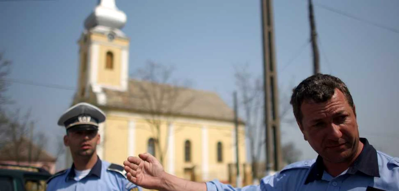 Poliţiştii fac anchetă şi încearcă să-i găsească pe hoţi