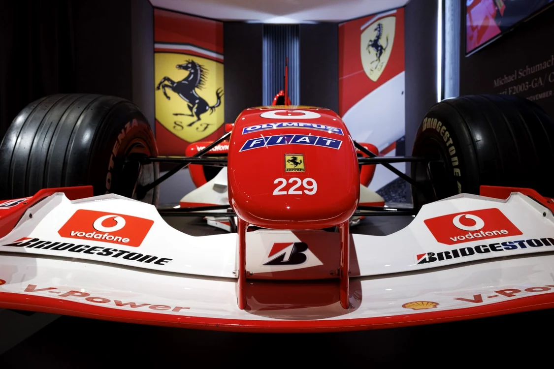 Monoposturile pilotate de Schumi vor fi expuse la Monza