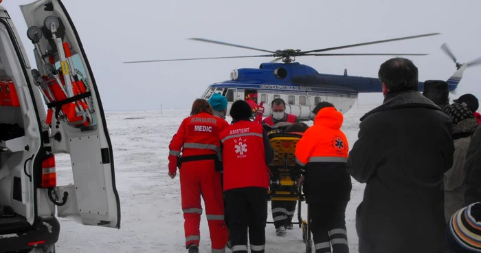 Pacienţii au fost preluaţi de echipajele medicale