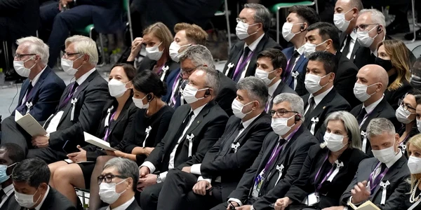 Nicolcae Ciuca si Marcel Ciolacu la funeraliile lui Shinzo Abe FOTO Guvernul jpg
