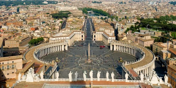 st peters square vatican city april 2007 jpeg