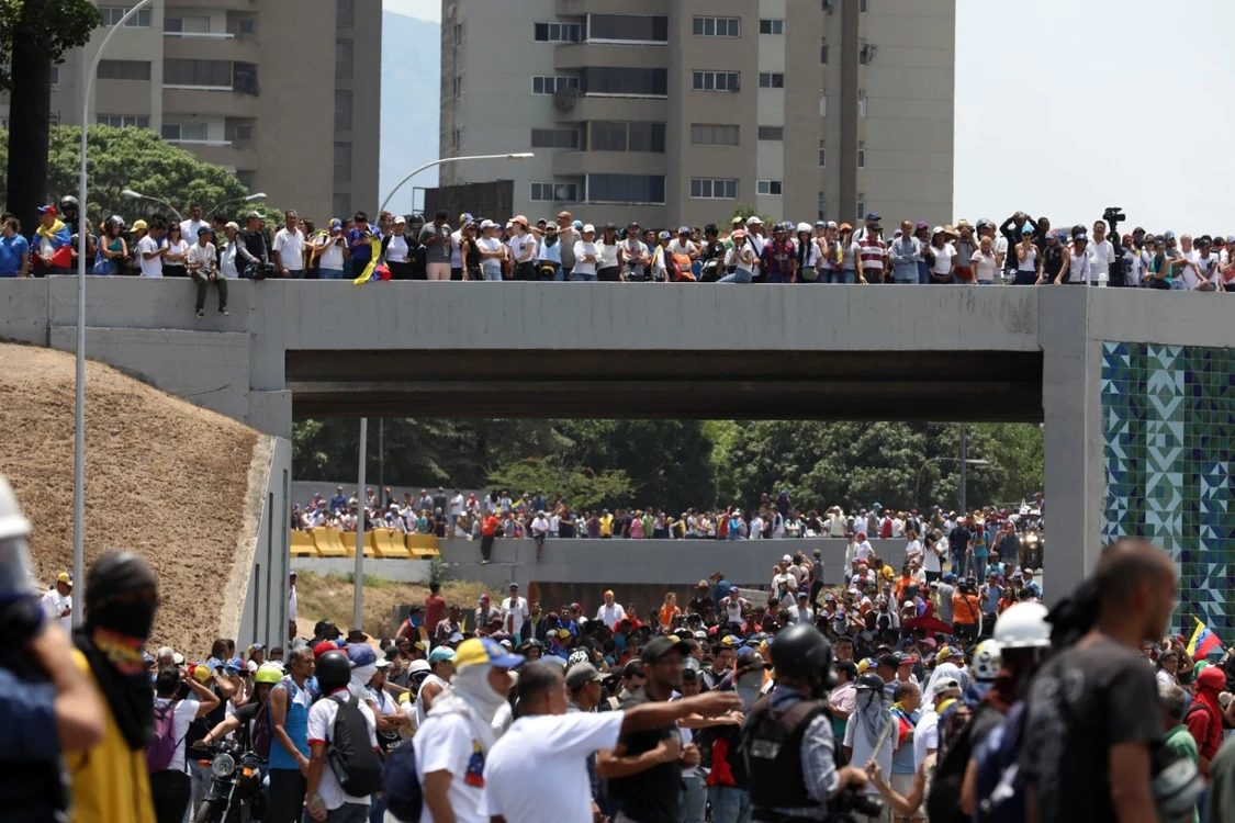 Proteste in strada in Venezuela 1 mai 2019 FOTO EPA-EFE