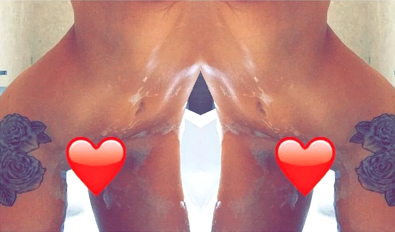 Charlotte Crosby (25 de ani) nu-și mai ascunde trupul perfect sculptat