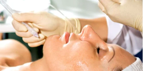 Imperfecţiunile tenului se repară toamna