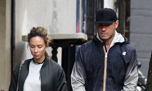 Exclusive    Liev Schreiber Goes On Date With Mystery Woman ***NO USE W/O PRIOR AGREEMENT   CALL FOR PRICING*** jpeg