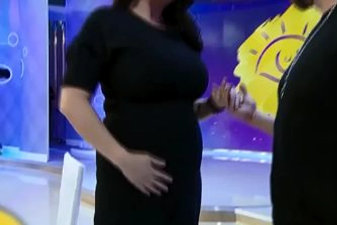 Burtica de gravidă a Gabrielei a început să se vadă bine
