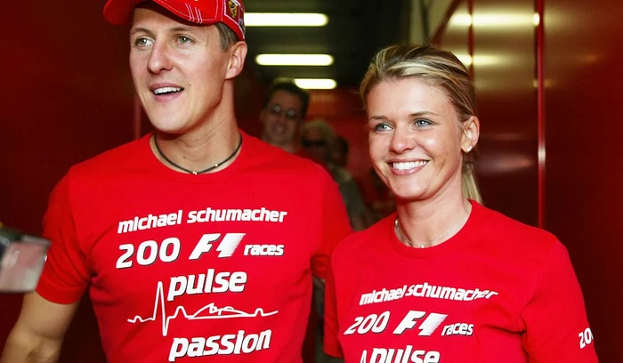 Michael și Corinna Schumacher, pe vremea în care fostul pilot încă mai concura (FOTO: Getty)