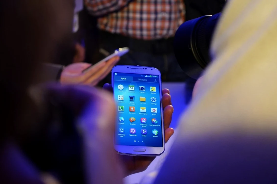Ultima mare lansare Samsung a fost telefonul Galaxy S4. FOTO Răzvan Băltăreţu/Adevărul