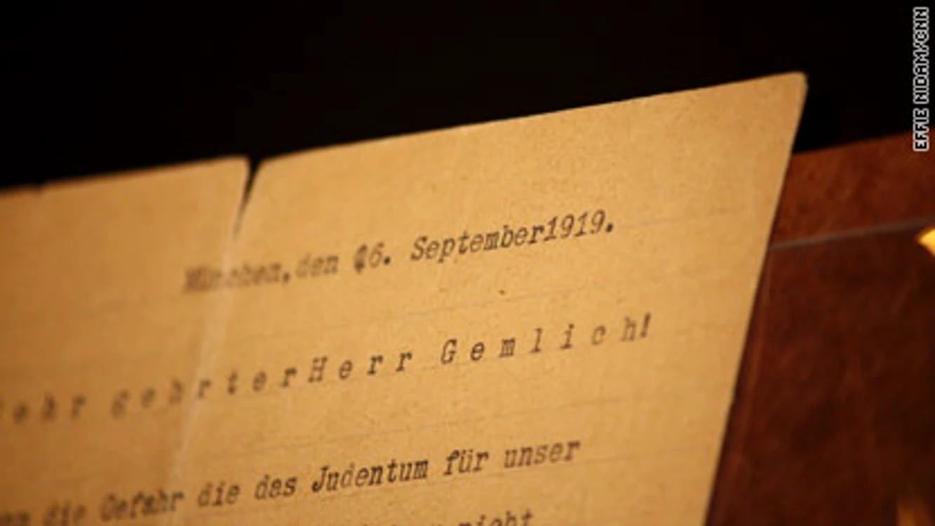 Scrisoarea lui Hitler către spionul german, din 1919 FOTO: CNN