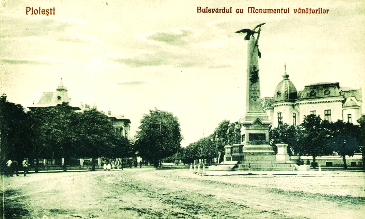 2 Ploiesti Sud   piata din spatele garii  jpg jpeg