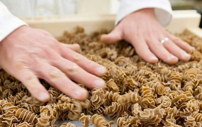 Noile paste aduc un plus de savoare şi de proteină în compoziţia pastelor tradiţionale: insectele. FOTO mirror.co.uk/Getty