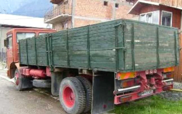 Galaţi: Agricultorii merg la câmp înghesuiţi în vehicule fără autorizaţie