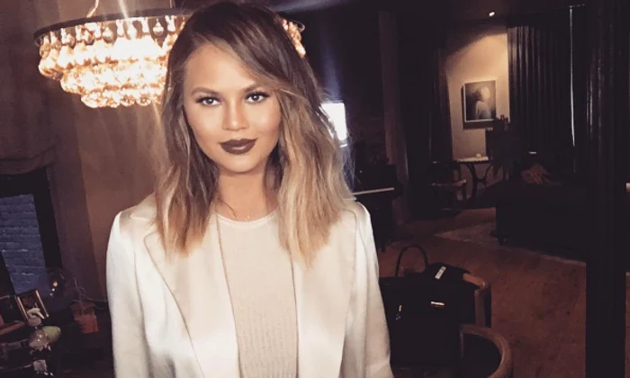 chrissyteigen png