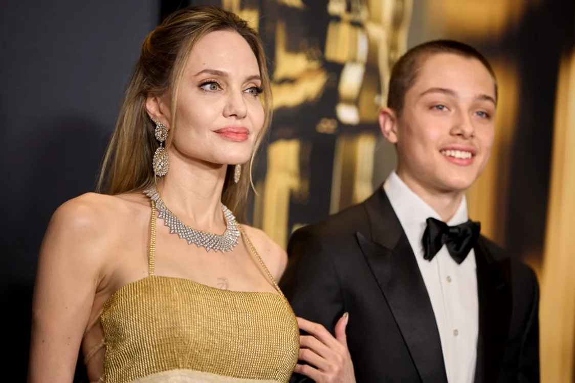 Angelina Jolie și fiul ei, Knox FOTO: EPA EFE