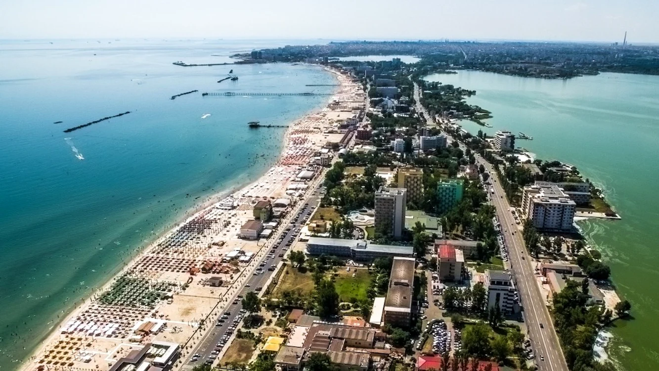 Polițiștii au recuperat ceasul de lux reclamat ca fiind furat în Mamaia. FOTO: Primăria CT