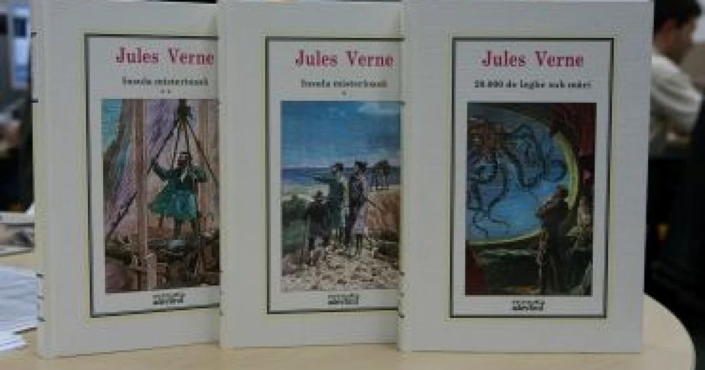 Colecţia originală „Jules Verne“