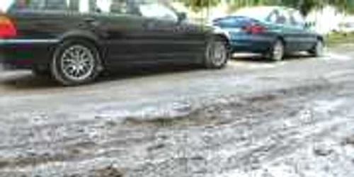 Reşiţa: Lucrările la gaz au adus în case şi urme de mocirlă
