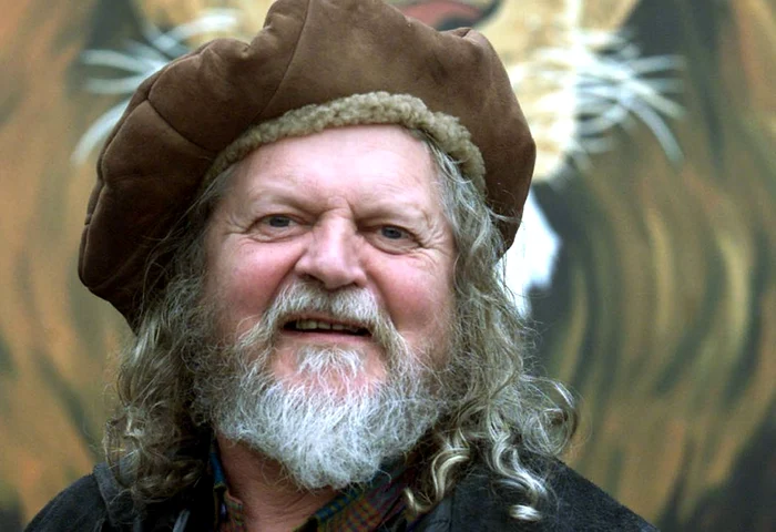 Lord Bath are 79 de ani