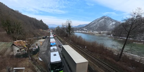 Valea Oltului DN 7 Foto Daniel Guță  ADEVĂRUL (1) jpg