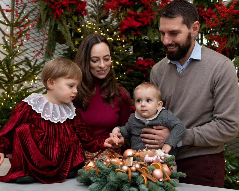 Alina Maria si Nicolae al Romaniei, de Craciun alaturi de copii, Mihai si Maria Alexandra   pagina oficiala (1) jpg