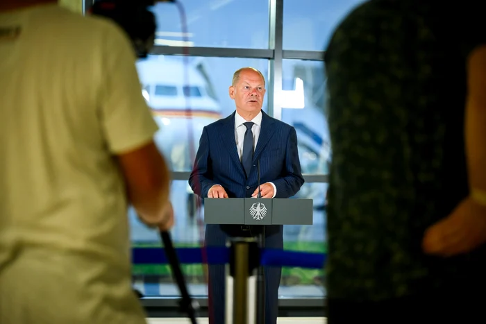 Olaf Scholz și-a întrerupt vacanța de vară pentru a-i întâmpina pe prizonierii germani eliberați